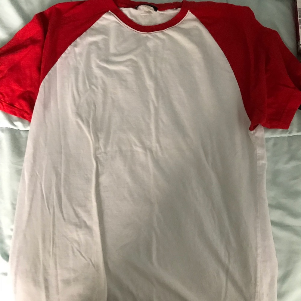 Red and white baseball tee⚾️ 🍁🍂
